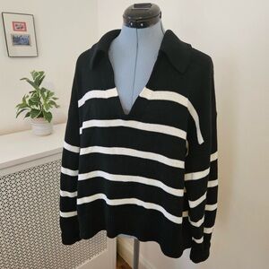 100% Cotton Old Navy Black & White V-Neck Sweater
